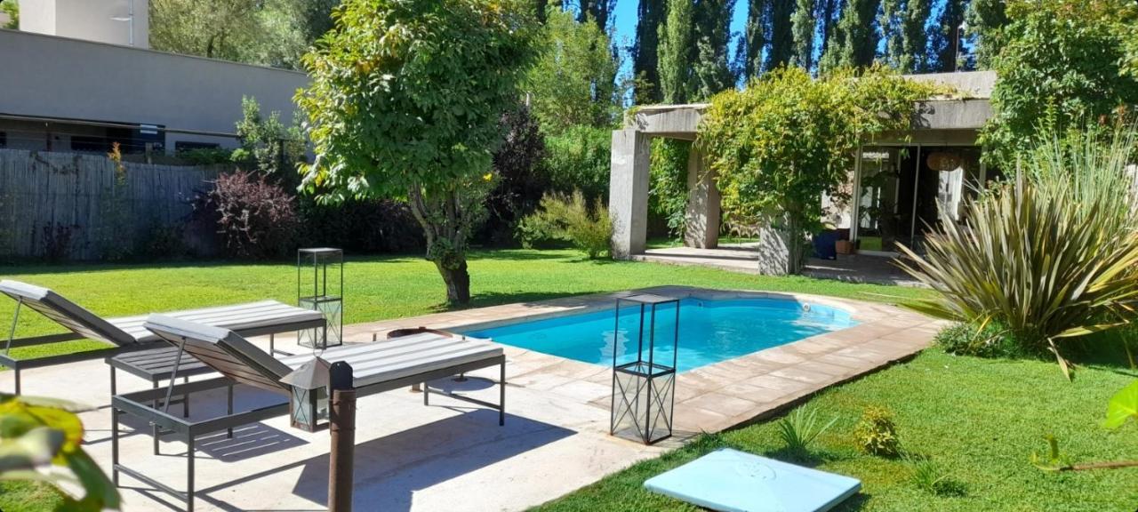 Casa Los Cerezos En Chacras De Coria Exterior foto